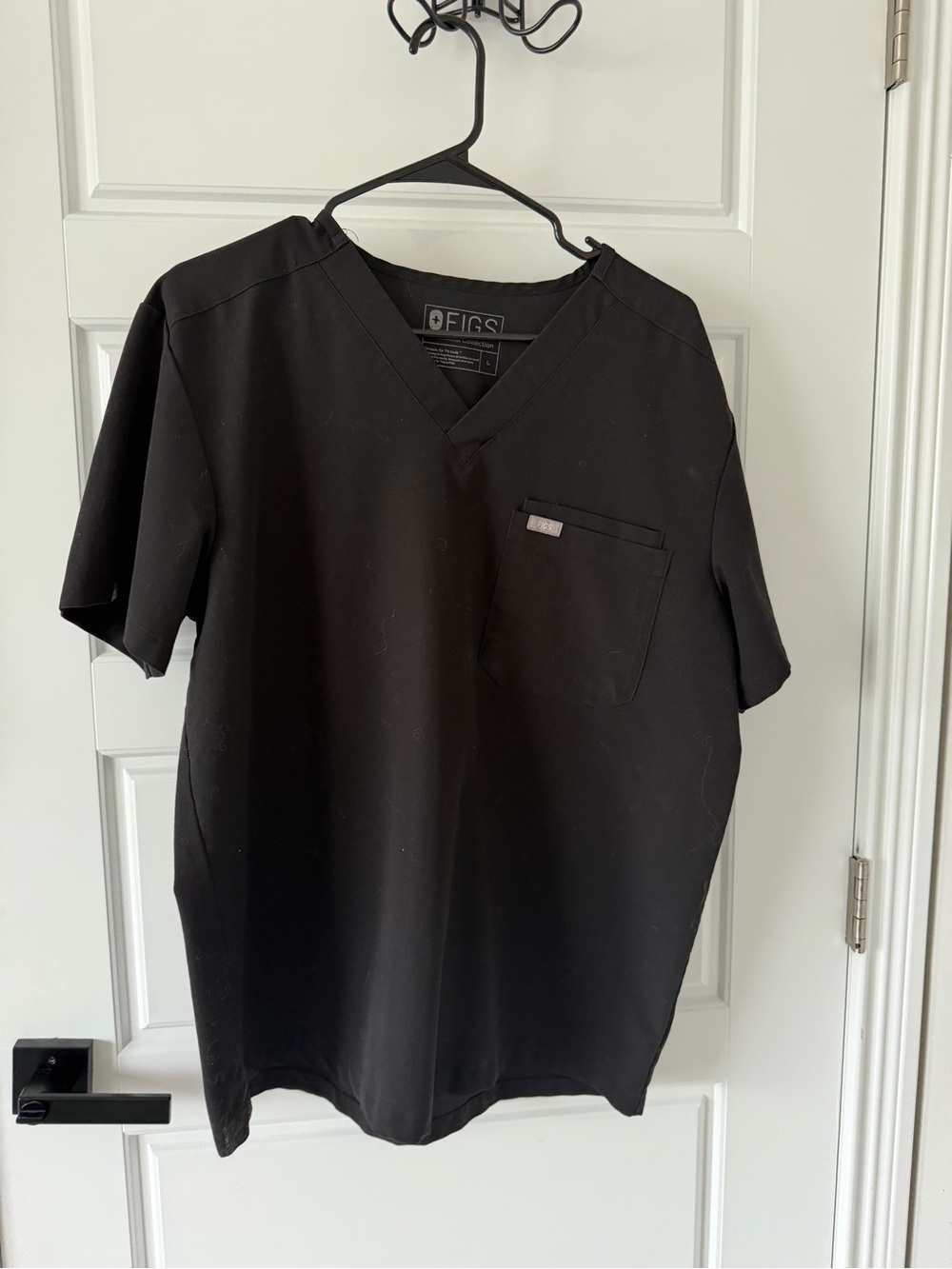 Figs Men’s Black V-Neck Short Sleeve Scrub Top